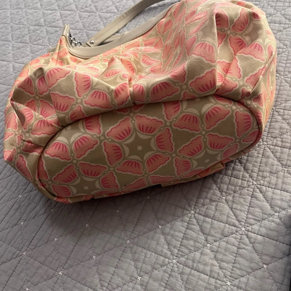 Petunia Pickle Bottom Hideaway Hobo Diaper Bag